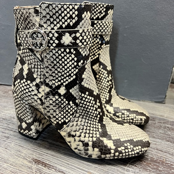 Coach Elisa Leather Ankle Bootie Boots In Faux Snakeskin and COACH Logo Buckle. - Picture 8 of 13